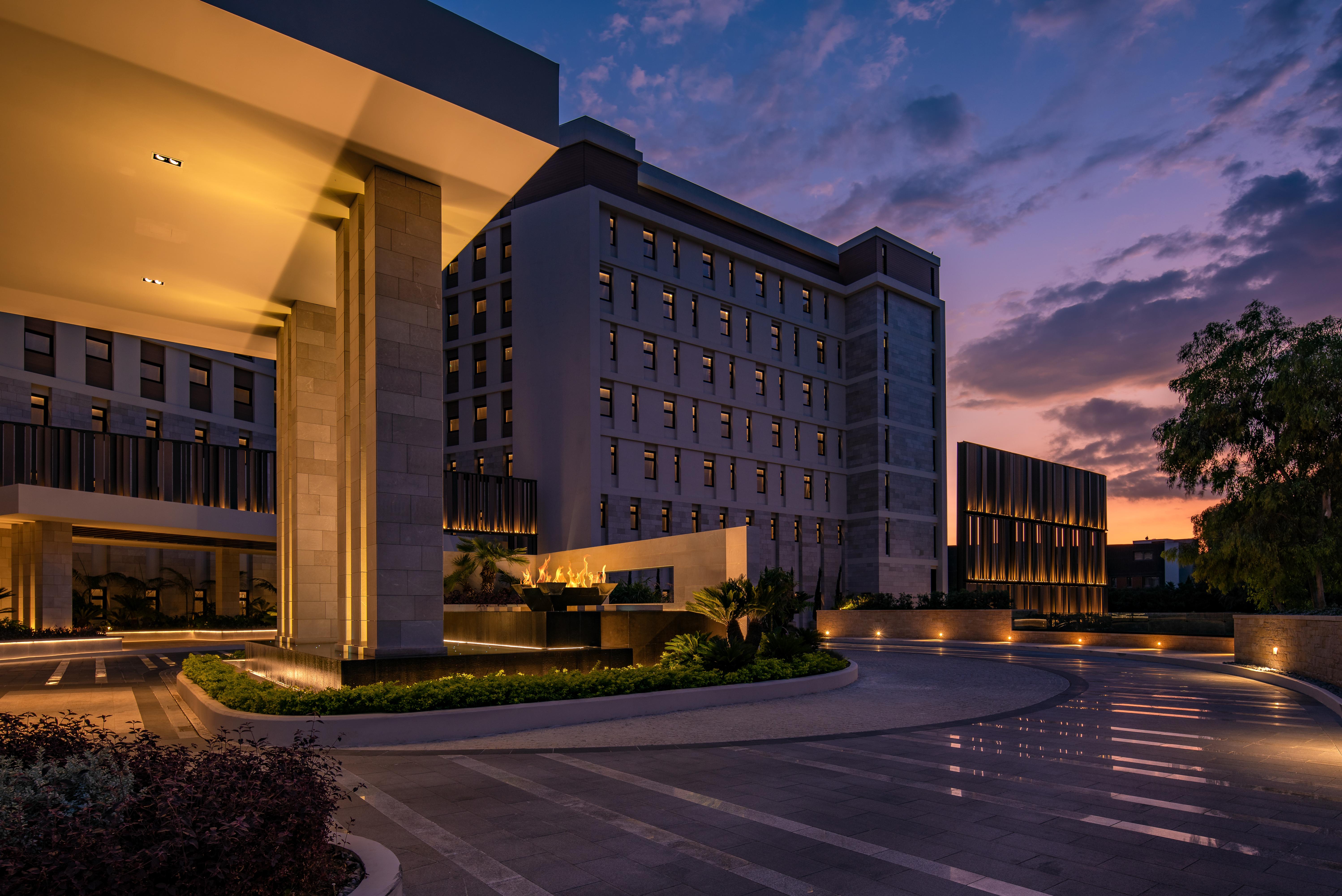 Amara - Sea Your Only View™ Limassol Exterior photo The hotel at night
